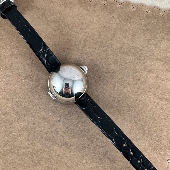 Marc Jacobs Silver Dome Crystal Watch 1 inch in diameter 8.5 inch black strap - Picture 2 of 11